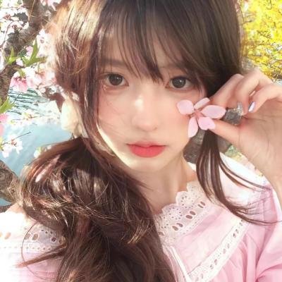 埃舍尔街的红色邮筒
